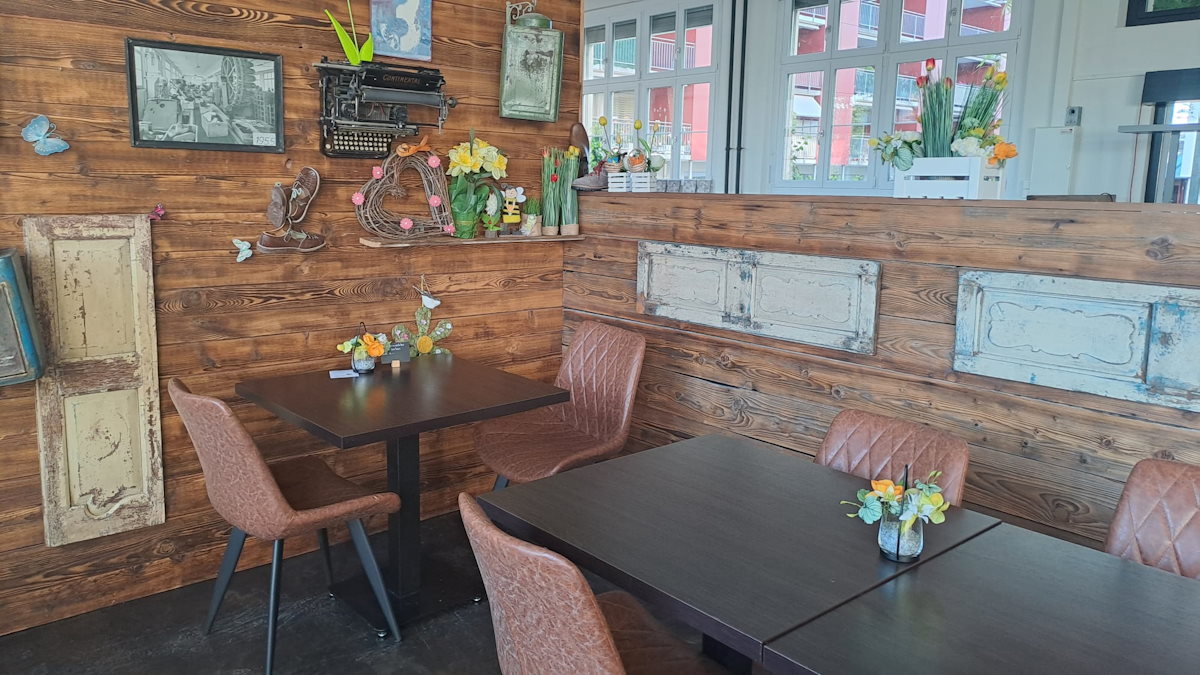 Gaststube, The Coffee Factory, Muhenstrasse 11, 5036 Oberentfelden, Bezirk Aarau, Aargau (AG), Schweiz